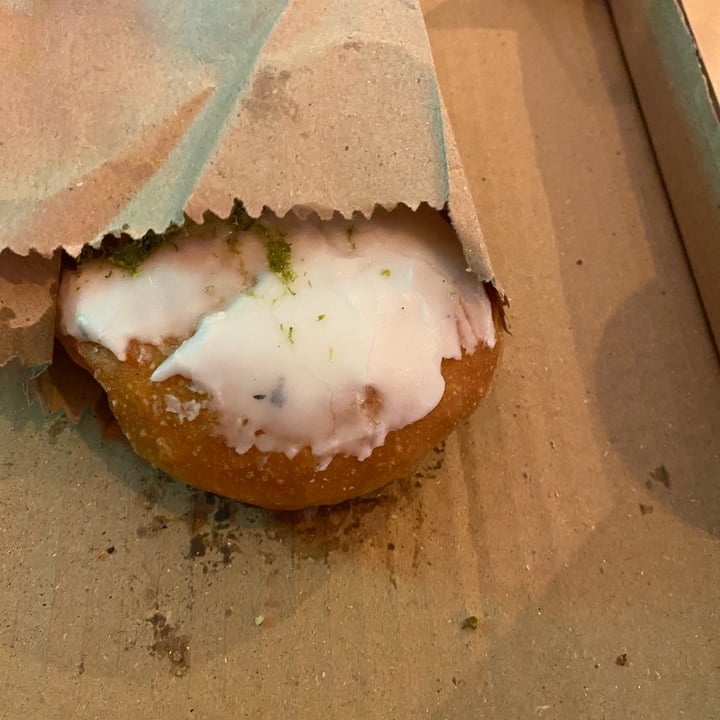 review photo of Vegga Pizza dona glaseada shared by @manuela666 on 15 May 2022 - review