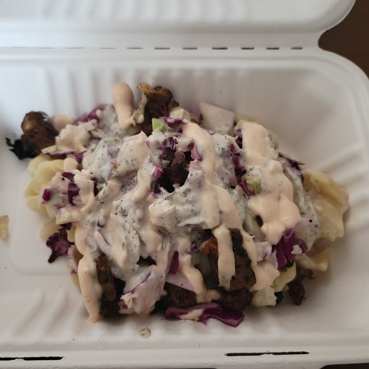 photo of Plantology Bacun Slaw Mac and Cheese Bowl shared by @kierstenb on  17 Jul 2021 - review