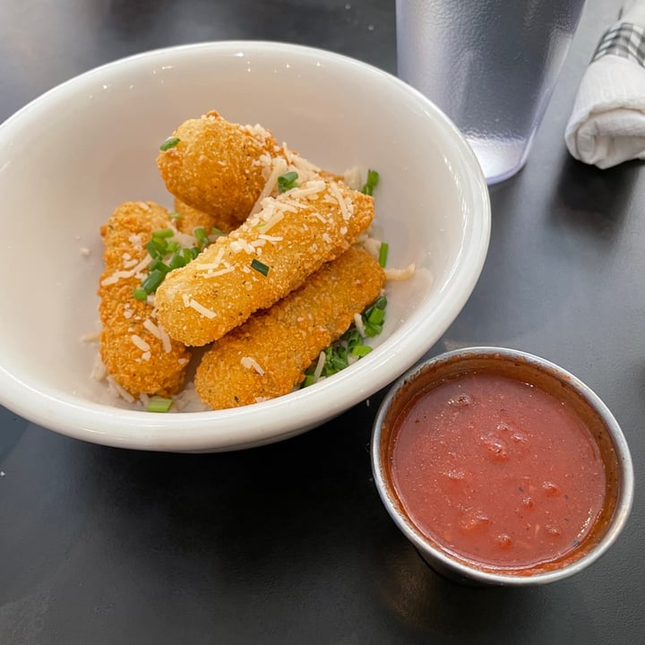 photo of Champs Diner Mozzarella Sticks shared by @izoldat on  24 Feb 2022 - review