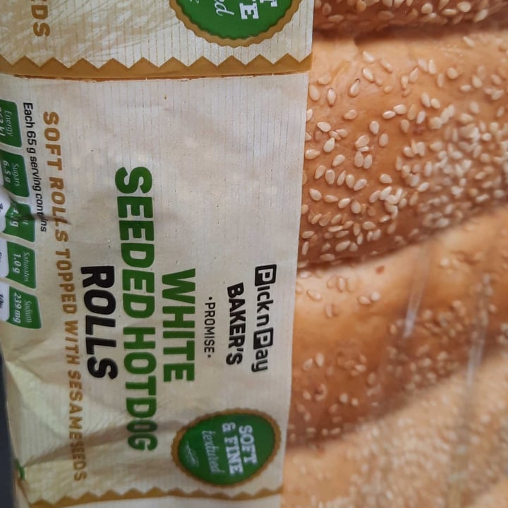 photo of Pick n Pay White Seeded Hot Dog Rolls shared by @lisavermeulen1206 on  09 Oct 2021 - review