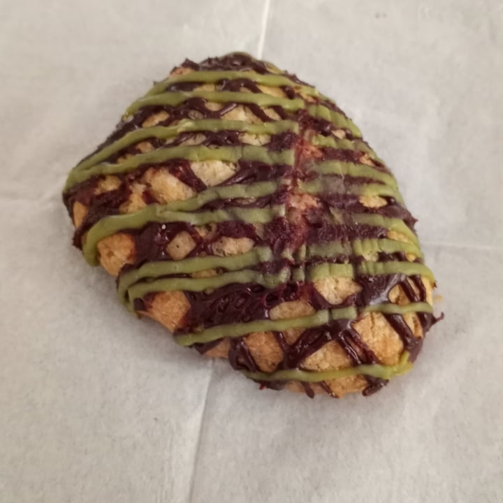 photo of Dulce Vegan Bakery & Cafe Matcha Chocolate Scone shared by @jamiemcgill on  08 Oct 2021 - review