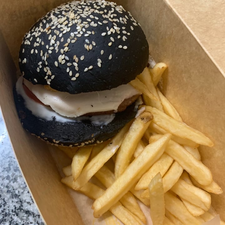 photo of Williamsburg Burger Bar Not Willy shared by @canica on  11 Feb 2021 - review