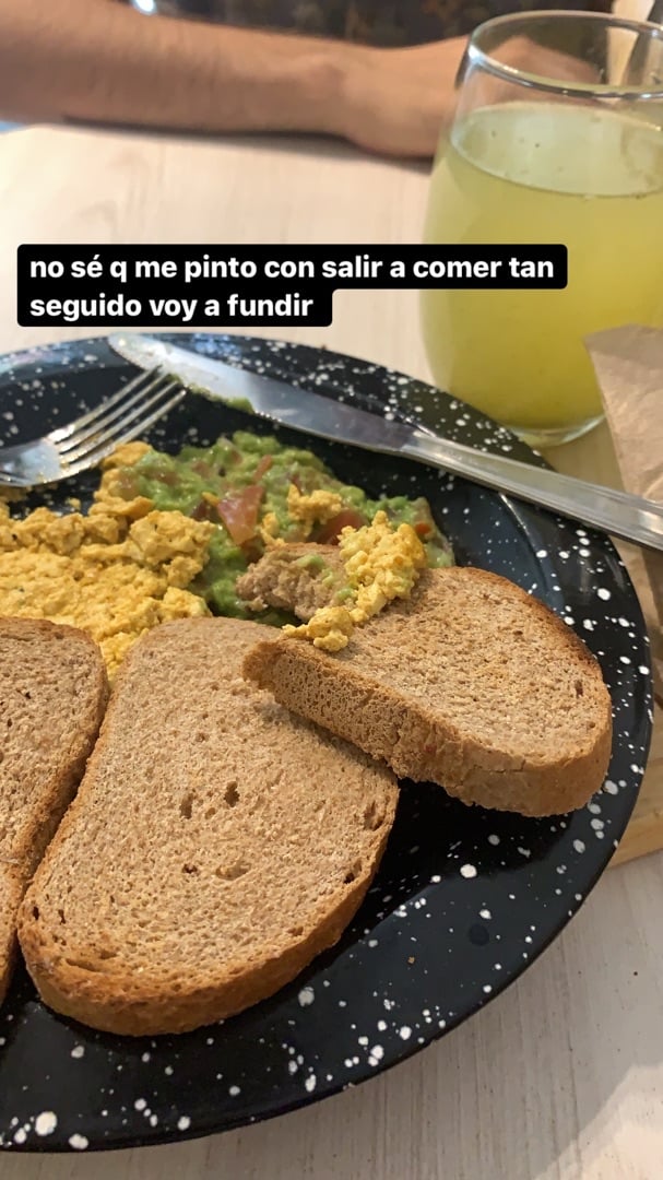 review photo of Vica (Delivery Only) Revueltofu shared by @dessquiciada on 12 Dec 2019 - review