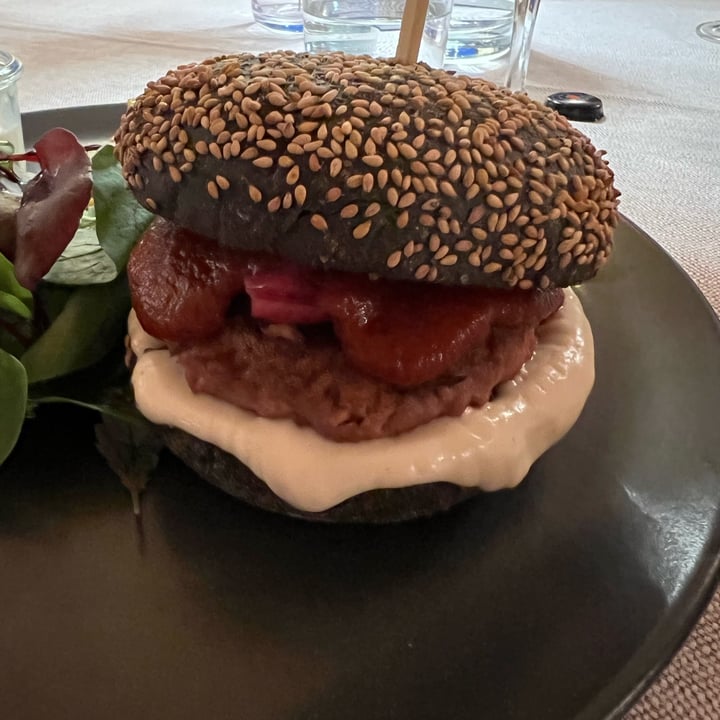 photo of Al Tiglio cucina naturale / Ristorante Veg Big bang burger shared by @alicewithcats on  10 Sep 2022 - review