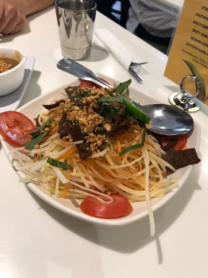 photo of Golden Era Papaya Salad shared by @drethanthevegan on  14 Sep 2018 - review
