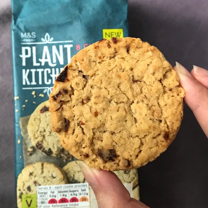 review photo of Plant Kitchen (M&S) 8 chewy cherry bakewell cookies shared by @mehmehrene on 11 Sep 2022 - review