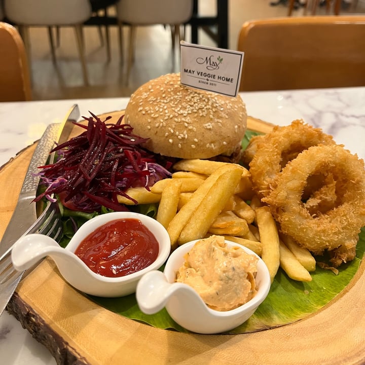 photo of May Veggie Home Bbq cheeseburger with fries and onion rings shared by @wanlissa on  03 Apr 2022 - review