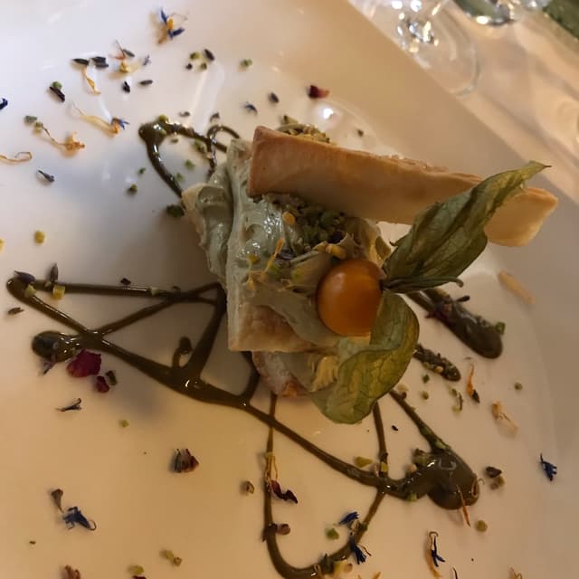 Foto del piatto “Millefoglie al pistacchio”