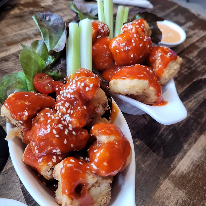photo of VEGANERIE Street (วงเวียนใหญ่) Thaisatay, California Wings And Berries Smoothie shared by @reenunnnn on  13 Jan 2022 - review