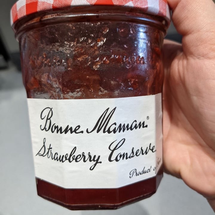 photo of Bonne Maman Strawberry Conserve shared by @lyagobetti on  10 May 2022 - review