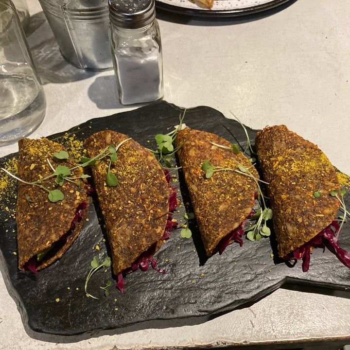 photo of Wara espacio saludable Tacos Raw shared by @outofstep on  15 Apr 2022 - review