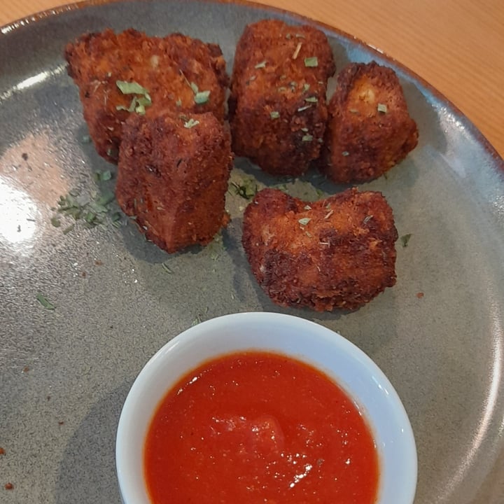 photo of Kind Kitchen Tofu Nuggets shared by @carolinecherie on  07 May 2022 - review