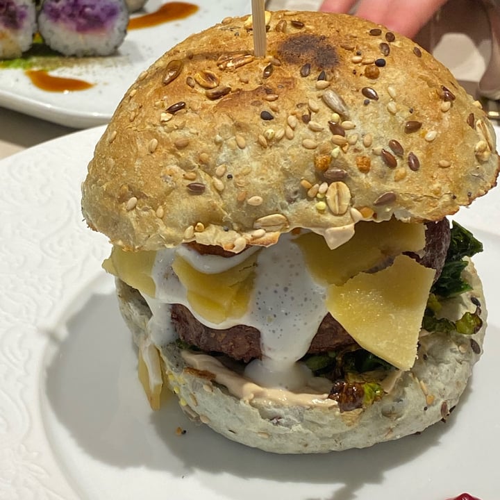 photo of Linfa Milano - Eat Different Burger shared by @bennifromthebloc on  27 Feb 2022 - review