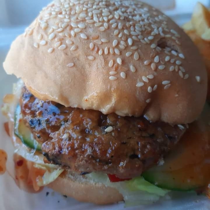 photo of Balmoral @ Battery Park Vegan burger shared by @yashmeen on  22 May 2022 - review