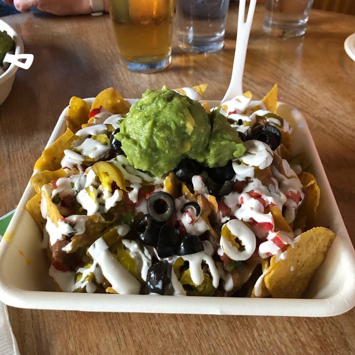 photo of El Borracho Pike Place Market Vegan Nachos shared by @ilovegoats on  22 Sep 2022 - review