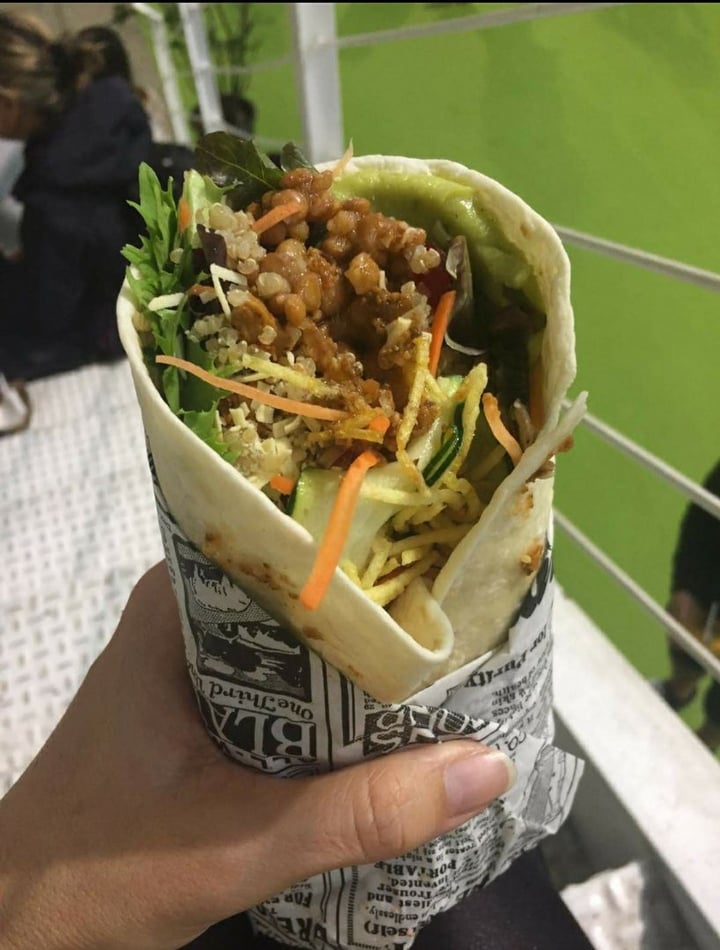 photo of La Teca Burger Wrap vegano shared by @panchistico on  06 Mar 2020 - review