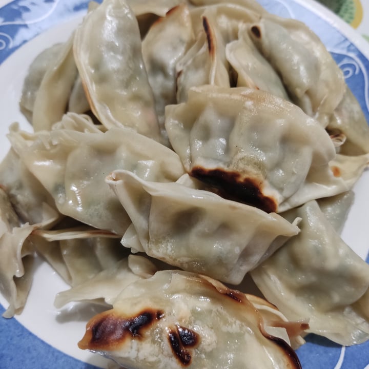 photo of La Sirena gyozas vegetales shared by @laubcn87 on  14 Oct 2022 - review