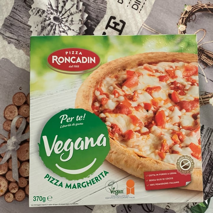 photo of Pizza roncadin Pizza vegana shared by @giovanna82 on  13 Aug 2022 - review