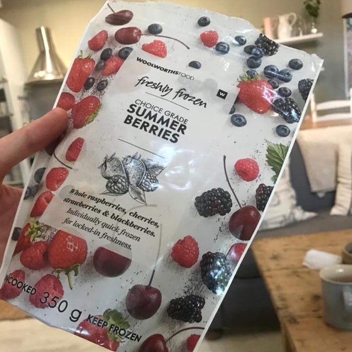 photo of Woolworths Food Berry Medley Frozen shared by @bookelly8 on  27 Jan 2021 - review
