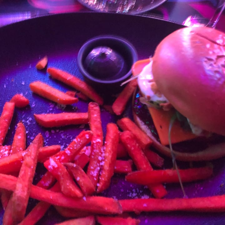 review photo of Guakame Street Food Hamburguesa Guakame shared by @mariacrtez on 01 Apr 2022 - review