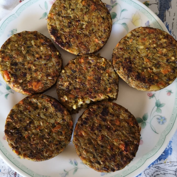 review photo of Garden Gourmet Miniburger con Carote, Broccoli, Bulgur e Quinoa shared by @lujonny on 05 Dec 2022 - review