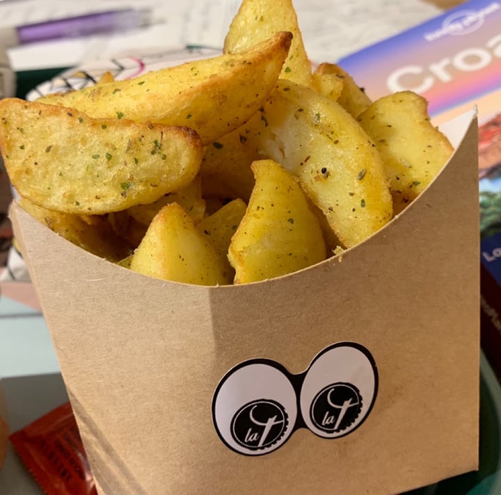 review photo of La Trocadero Patatas especiadas shared by @mariajosequero on 17 Jul 2019 - review