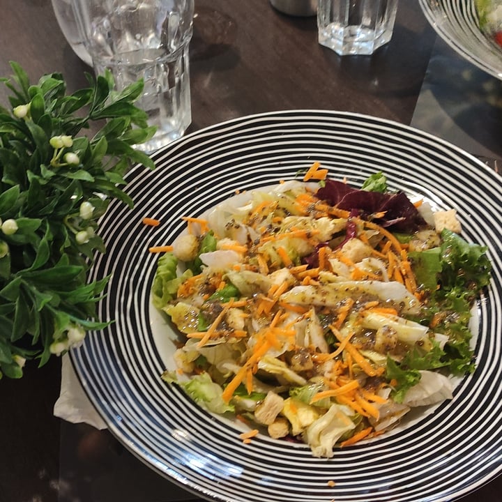 photo of Palmie bistro Mediterranean Salad shared by @bluekosmos on  19 Jul 2022 - review