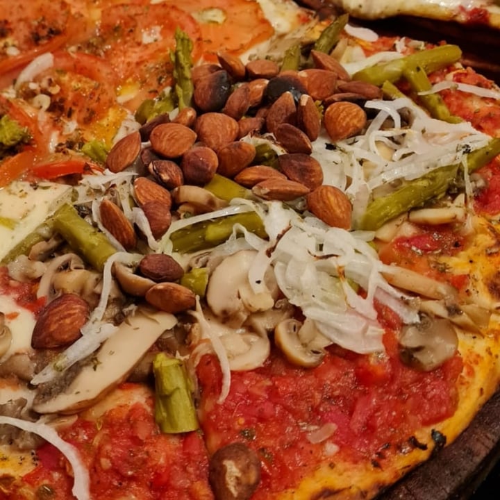 photo of Pizzería Güerrin Pizza Vegana de Champiñones shared by @pamarg on  17 Mar 2022 - review