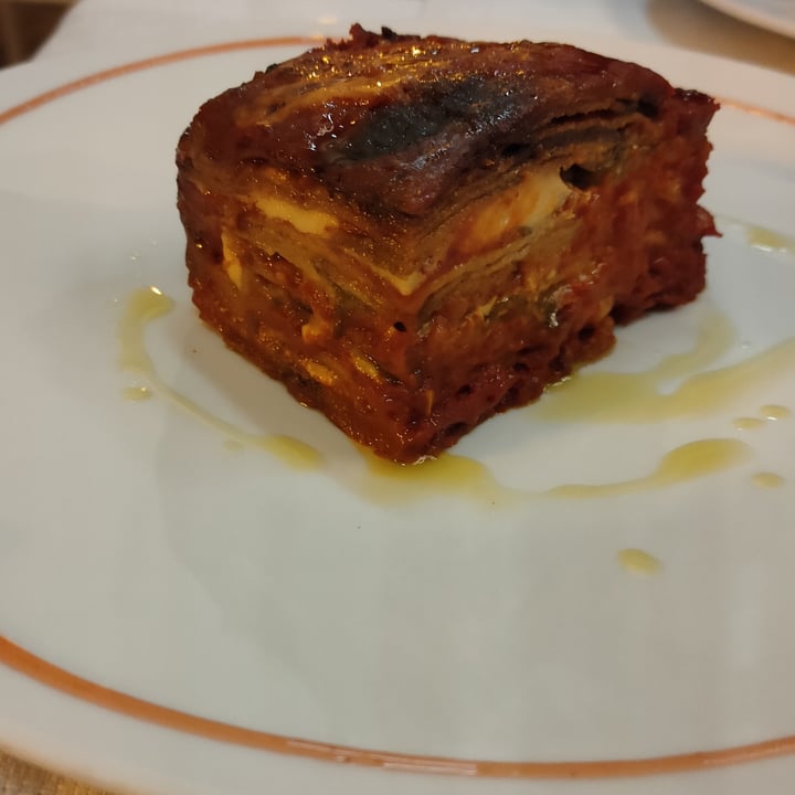 photo of Pesto di Pistacchio Parmigiana di melanzane con crema di anacardi e formaggio vegan grattuggiato shared by @nadioski on  26 Dec 2021 - review