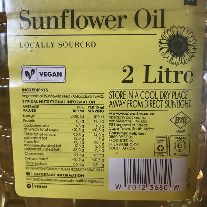 photo of Woolworths Food sunflower oil shared by @noahtheveg on  06 May 2022 - review