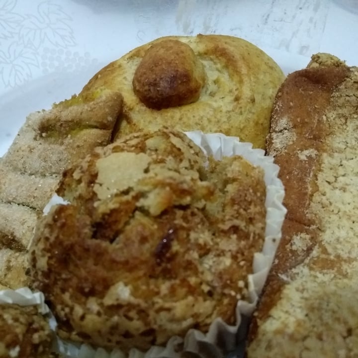 photo of Les Pompe Pan Dulce Variado shared by @refinnej on  13 Nov 2020 - review