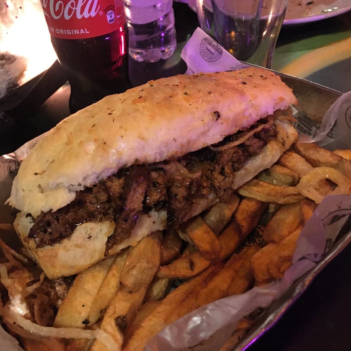 photo of El Garage Bar Cervecería Sandwich Gourmet shared by @camiivegan on  11 Jun 2022 - review