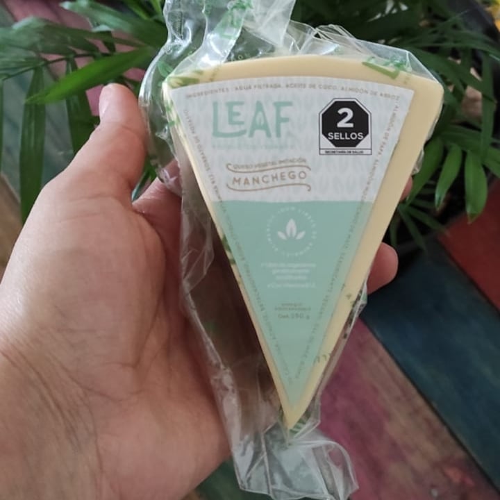 photo of Leaf Queso imitación manchego shared by @fuegosalvaje on  01 Mar 2022 - review