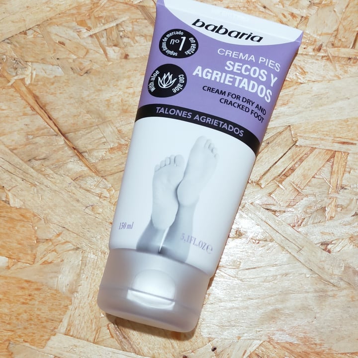 review photo of Babaria Crema de pies secos y agrietados shared by @deliquesciencia on 01 Dec 2021 - review