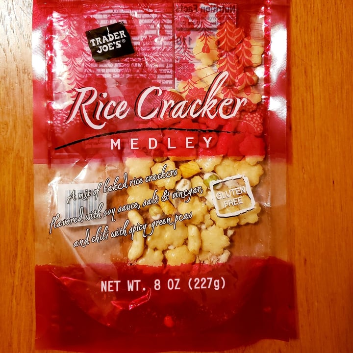 photo of Trader Joe's Rice Cracker Medley shared by @veganmeg on  16 Aug 2021 - review