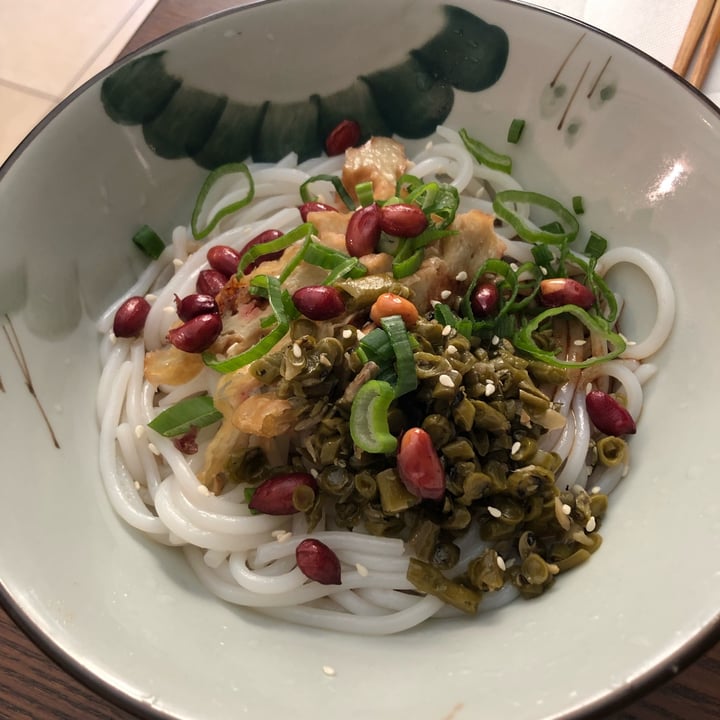 photo of Su Guan - Chinese Veg Spaghetti Di Riso e Seitan Al Gusto GuiLin shared by @frappa on  26 Apr 2022 - review