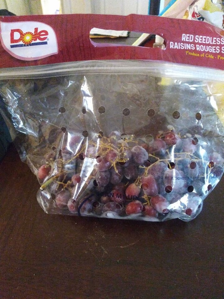 photo of Dole Dole red seedless grapes shared by @krissyskayla on  24 Apr 2020 - review