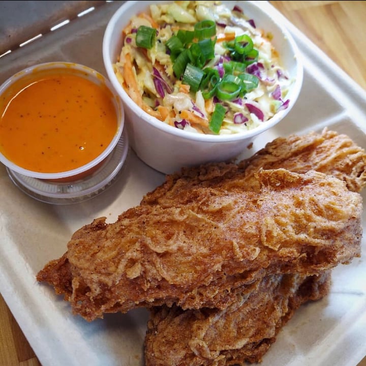 photo of Fatsquatch PDX Chicky tenders and sweet mustard slaw shared by @thetasmom13 on  26 Jun 2021 - review