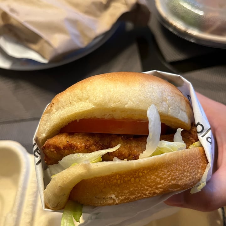 photo of Veggie Grill Cajun Fish Sandwich shared by @chanellechu on  12 Jun 2022 - review