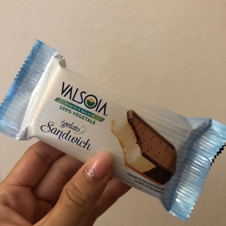 review photo of Valsoia 8 sandwich il gelato shared by @erikfux on 04 Jul 2022 - review