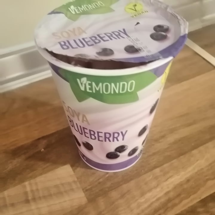 photo of Vemondo Yogurt soya blueberry shared by @maryiv on  10 May 2022 - review