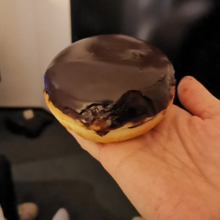 review photo of Dunkin' Donuts Boston creme shared by @yana1996 on 04 Dec 2021 - review