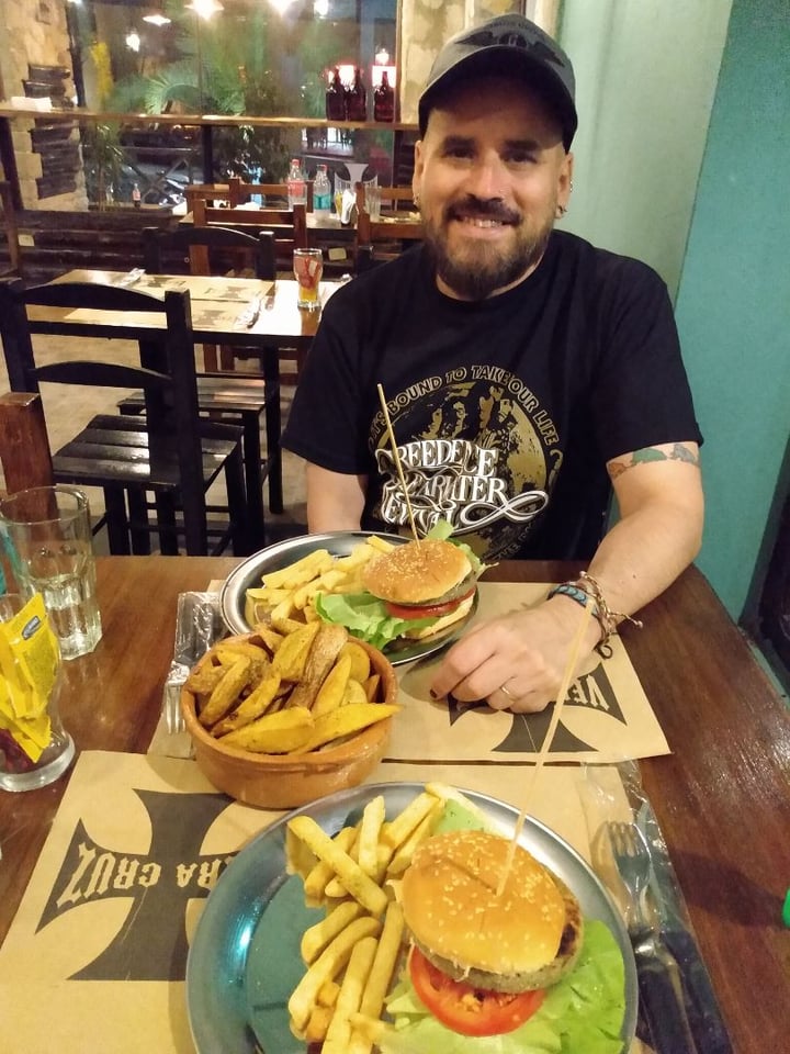 review photo of Cerveza De La Vera Cruz Hamburguesa Vegana shared by @rodanilo1972 on 30 Jan 2020 - review