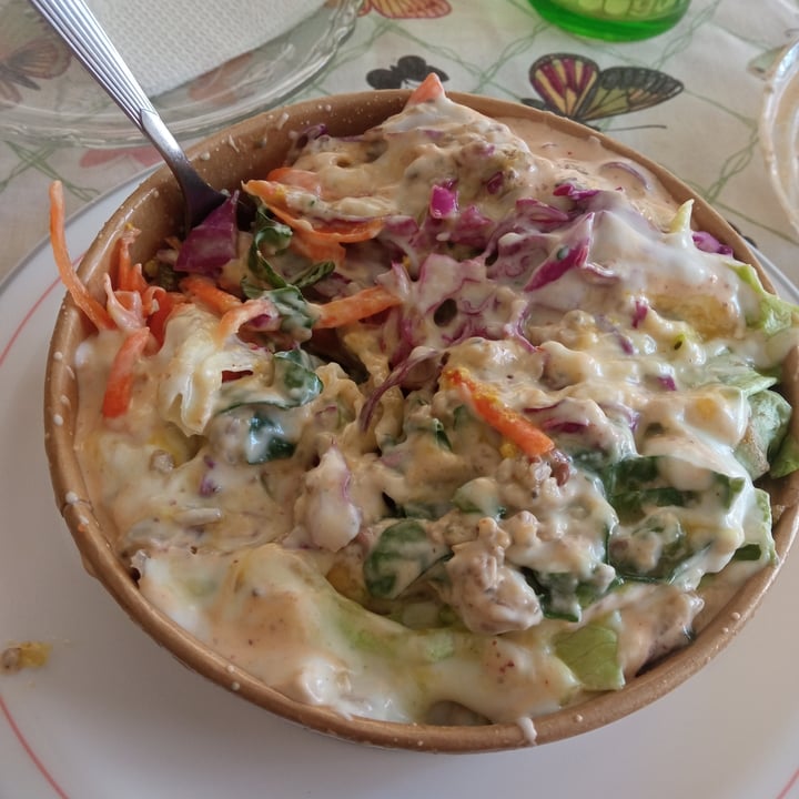 photo of Cómeme Real Food bowl de ensalada shared by @plantbasedconi on  23 May 2022 - review
