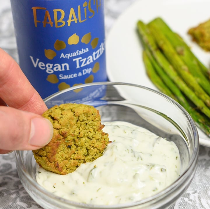 review photo of Fabalish Tzatziki - Plant Based Dip & Sauce shared by @tryingveganwithmario on 18 Dec 2019 - review
