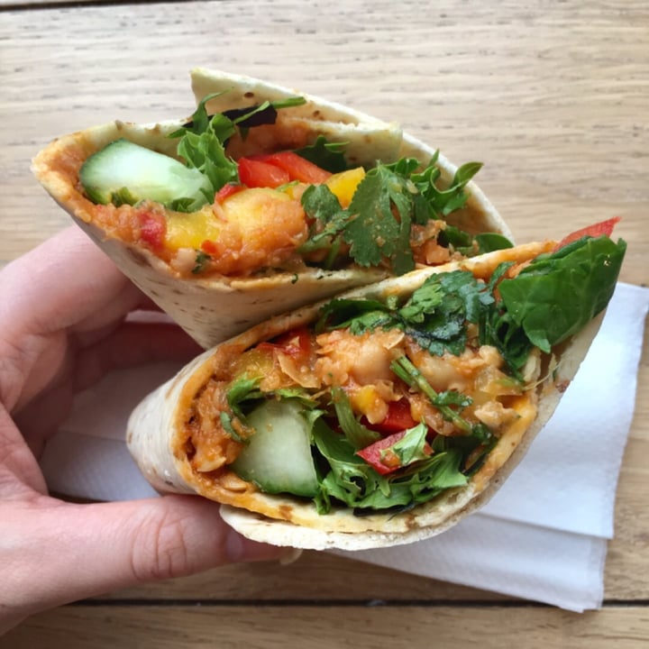photo of Pret A Manger Chipotle Chickpeas & Mango Wrap shared by @katelouisepowell on  24 Jul 2019 - review