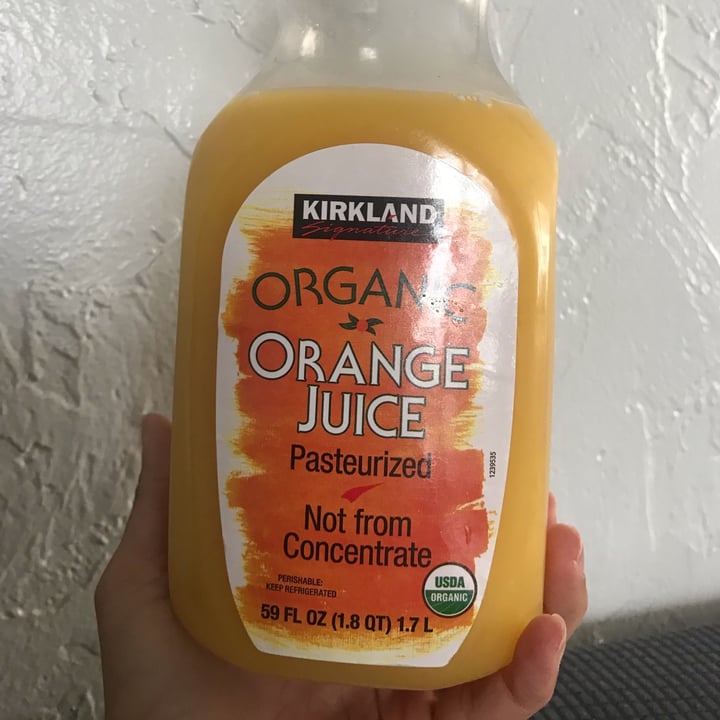 review photo of Kirkland Signature organic orange juice shared by @dulcilne on 10 May 2022 - review