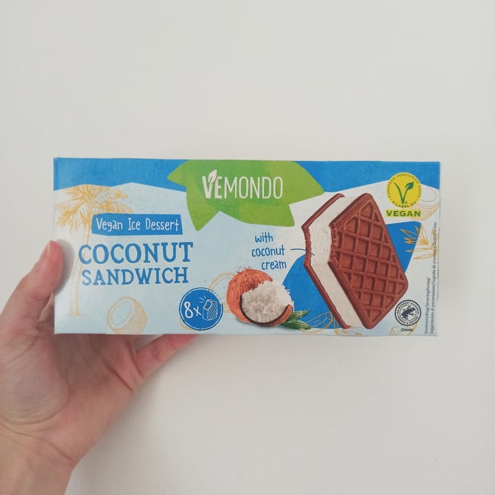 photo of Vemondo  Vemondo Ice Coconut Sandwich shared by @snurry on  27 Jun 2022 - review