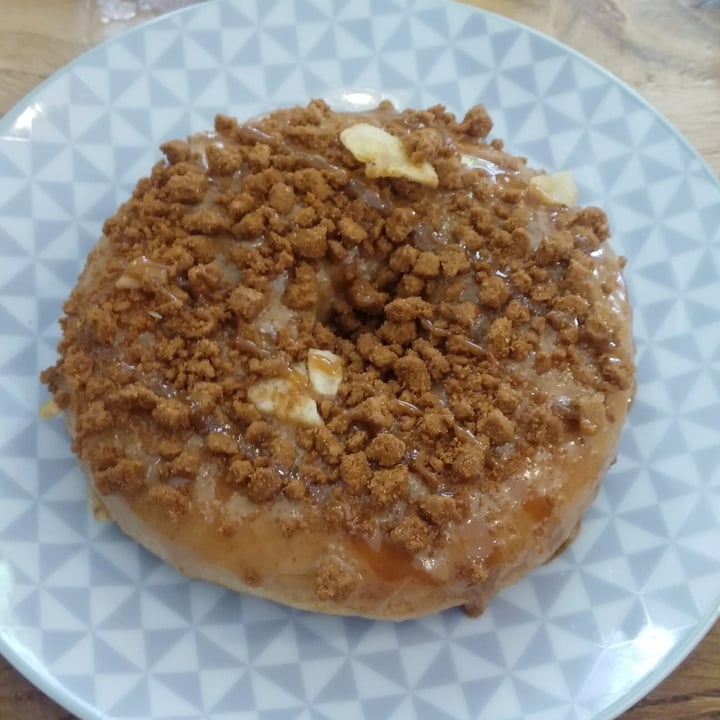 photo of VegAmazing Doughnuts Dulce de leche y plátano shared by @h3lena on  06 Sep 2022 - review