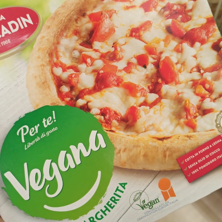 review photo of Pizza roncadin Pizza margherita shared by @bitterness on 15 Apr 2022 - review